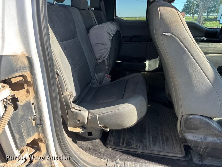 image for item MX9083 2019 Ford F150 Ext. Cab pickup truck