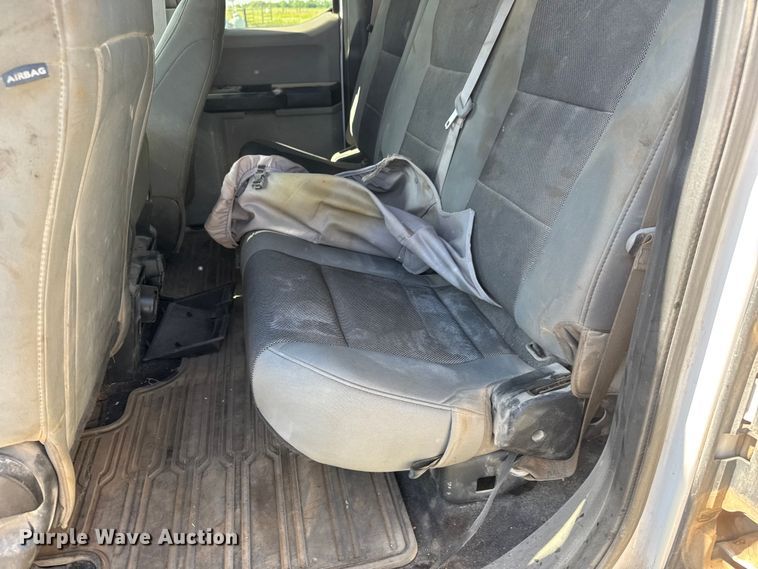 image for item MX9083 2019 Ford F150 Ext. Cab pickup truck
