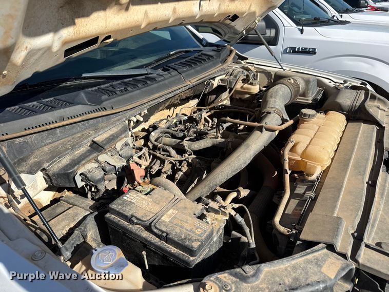image for item MX9083 2019 Ford F150 Ext. Cab pickup truck