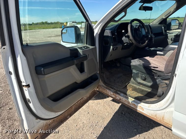 image for item MX9086 2020 Ford F150 Crew Cab pickup truck