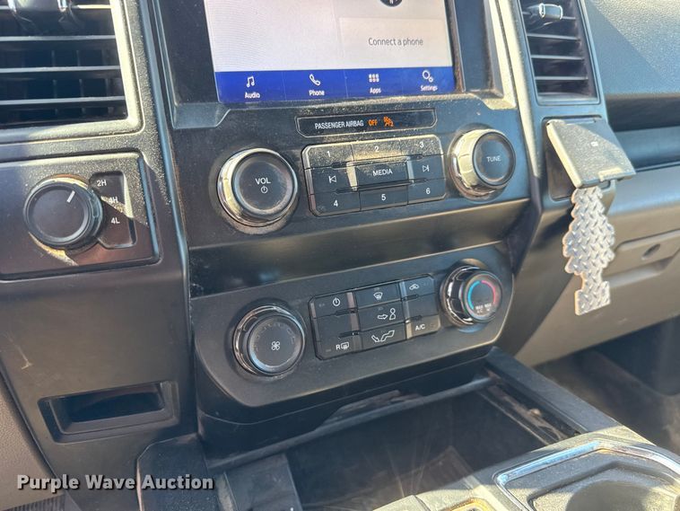 image for item MX9086 2020 Ford F150 Crew Cab pickup truck