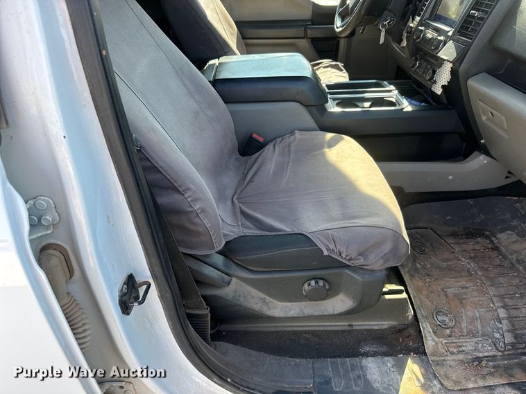 image for item MX9086 2020 Ford F150 Crew Cab pickup truck
