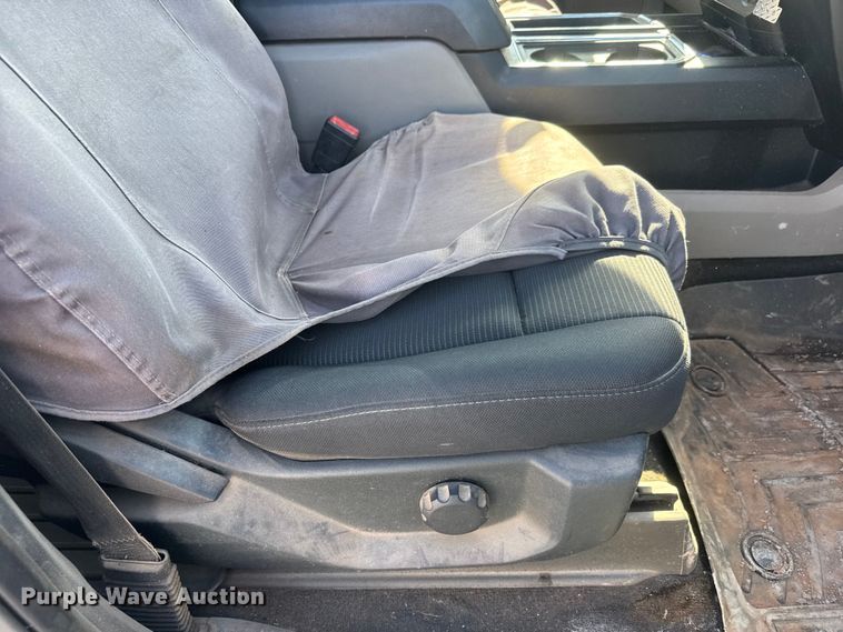 image for item MX9086 2020 Ford F150 Crew Cab pickup truck
