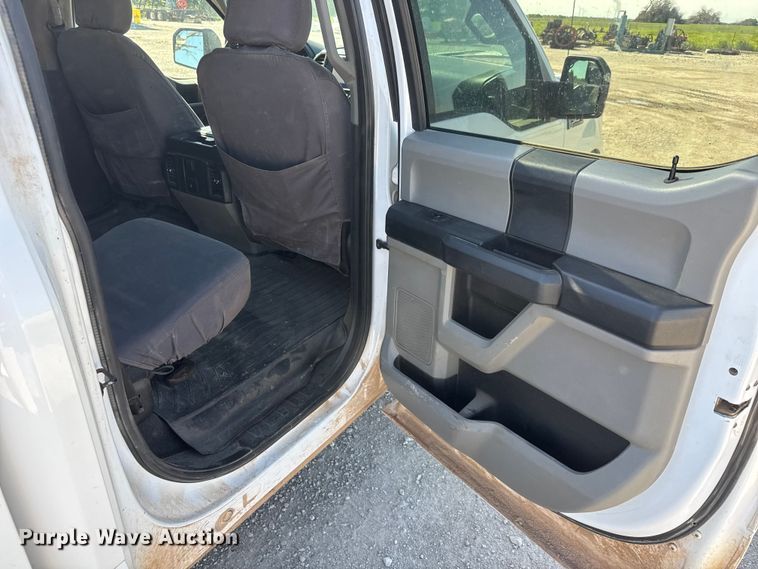 image for item MX9086 2020 Ford F150 Crew Cab pickup truck