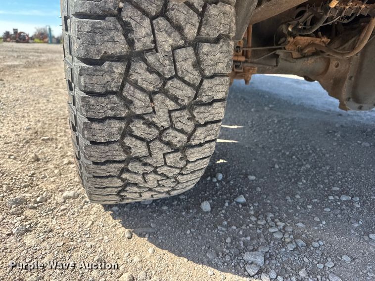 image for item MX9086 2020 Ford F150 Crew Cab pickup truck