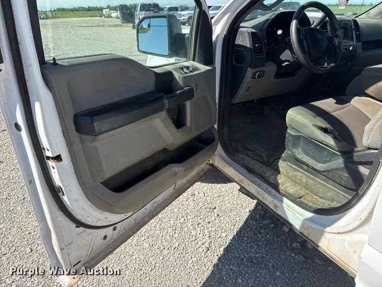image for item MX9087 2019 Ford F150 Crew Cab pickup truck
