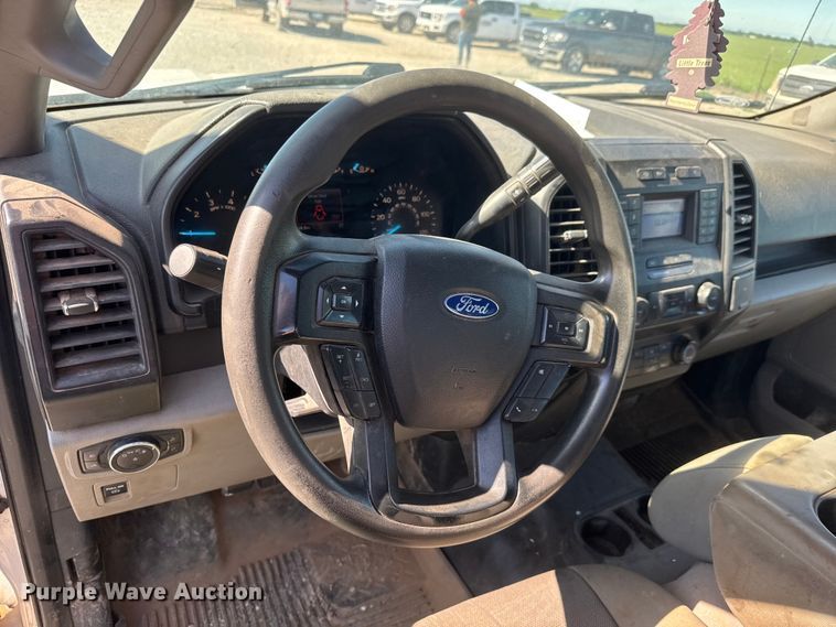image for item MX9087 2019 Ford F150 Crew Cab pickup truck