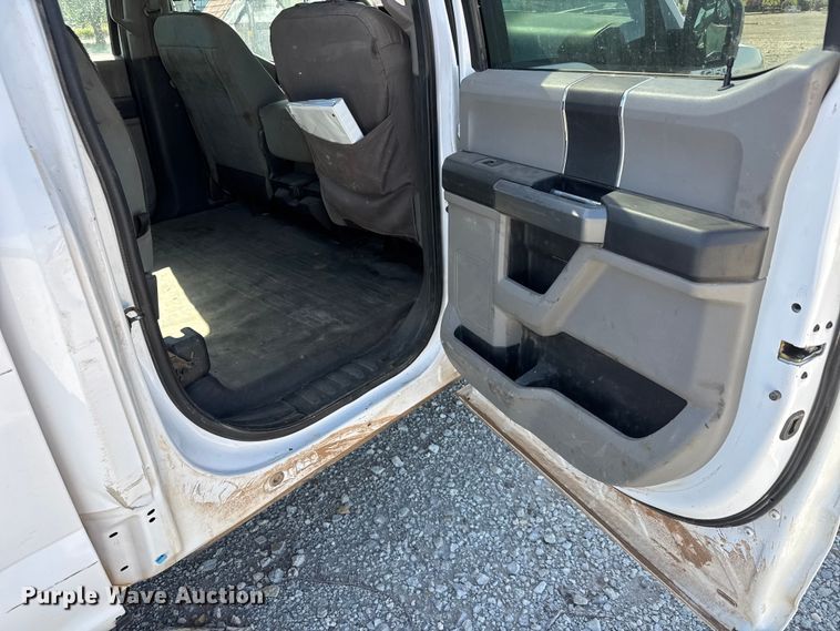 image for item MX9087 2019 Ford F150 Crew Cab pickup truck