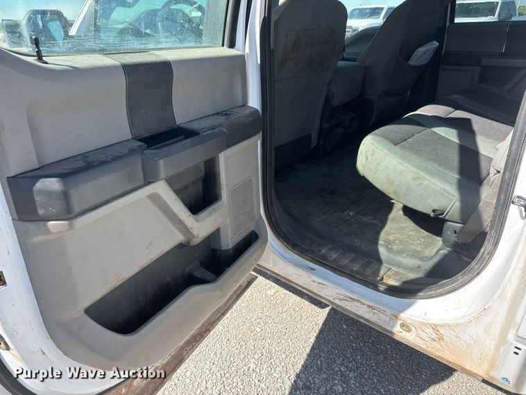 image for item MX9087 2019 Ford F150 Crew Cab pickup truck