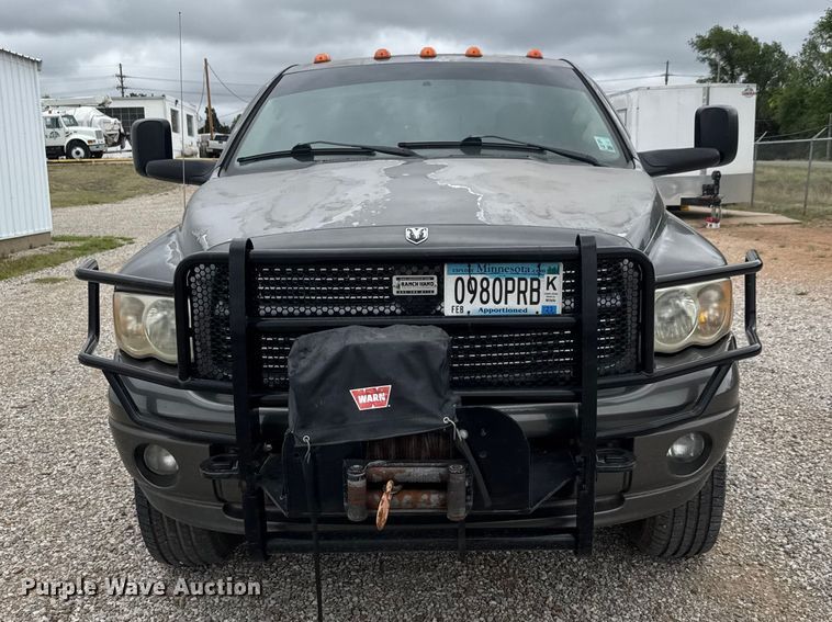 image for item MX9096 2004 Dodge Ram 3500 Crew Cab pickup truck
