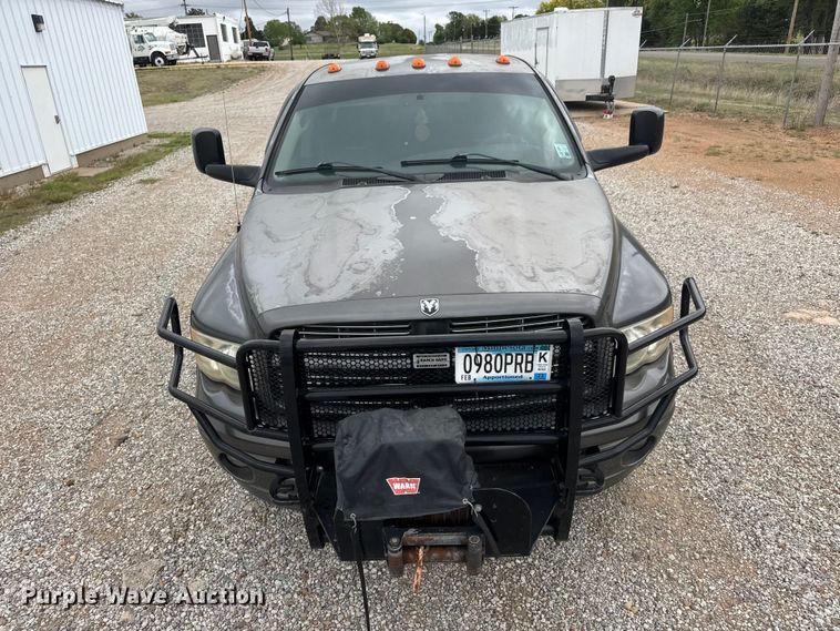 image for item MX9096 2004 Dodge Ram 3500 Crew Cab pickup truck