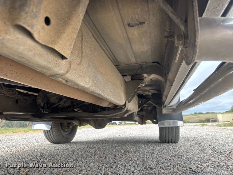 image for item MX9096 2004 Dodge Ram 3500 Crew Cab pickup truck