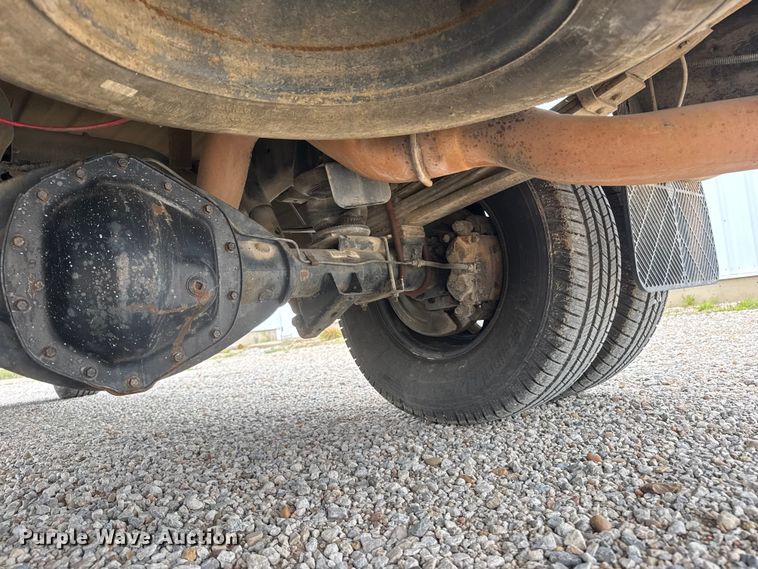 image for item MX9096 2004 Dodge Ram 3500 Crew Cab pickup truck