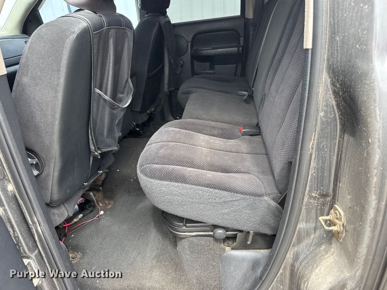 image for item MX9096 2004 Dodge Ram 3500 Crew Cab pickup truck