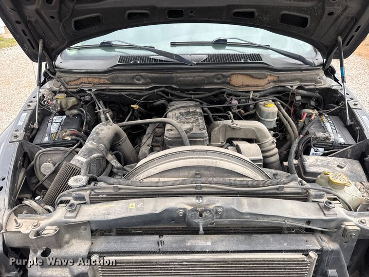 image for item MX9096 2004 Dodge Ram 3500 Crew Cab pickup truck