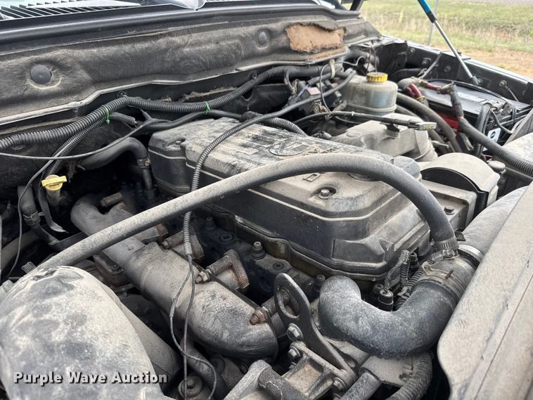 image for item MX9096 2004 Dodge Ram 3500 Crew Cab pickup truck