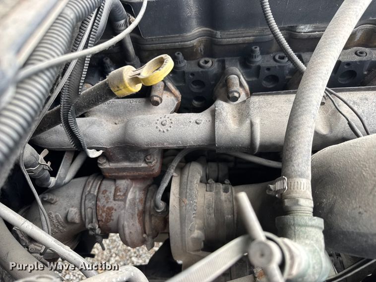 image for item MX9096 2004 Dodge Ram 3500 Crew Cab pickup truck