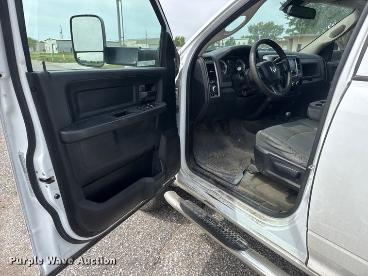 image for item MX9163 2015 RAM 2500 Crew Cab utility bed pickup truck
