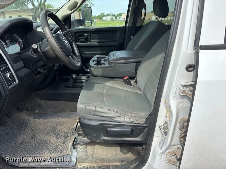 image for item MX9163 2015 RAM 2500 Crew Cab utility bed pickup truck