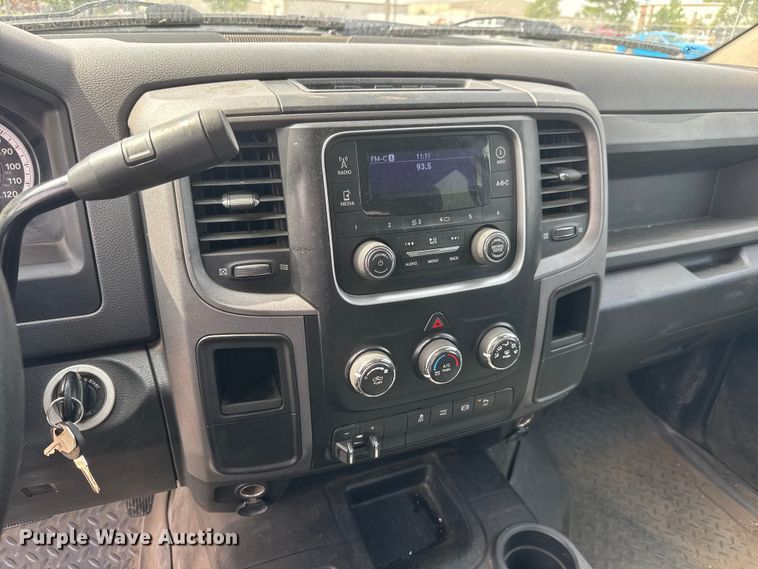 image for item MX9163 2015 RAM 2500 Crew Cab utility bed pickup truck