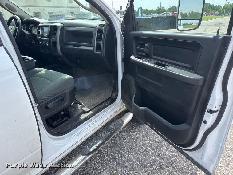 image for item MX9163 2015 RAM 2500 Crew Cab utility bed pickup truck