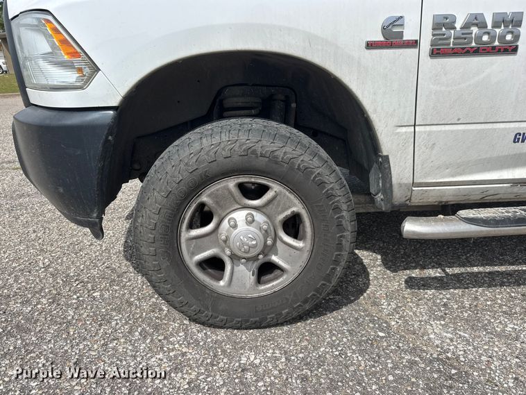 image for item MX9163 2015 RAM 2500 Crew Cab utility bed pickup truck