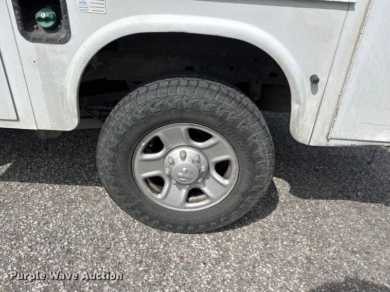 image for item MX9163 2015 RAM 2500 Crew Cab utility bed pickup truck
