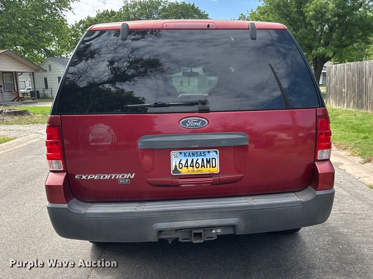 image for item MX9175 2004 Ford Expedition SUV
