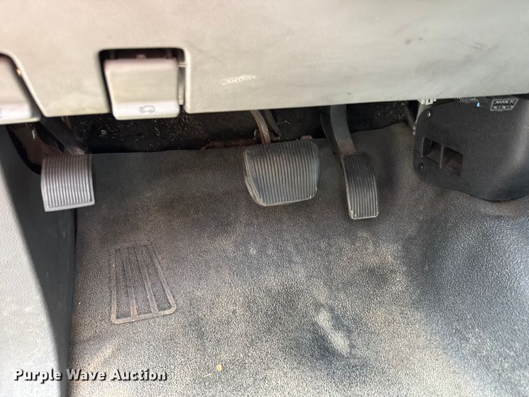 image for item MX9175 2004 Ford Expedition SUV