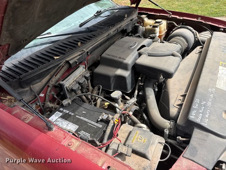 image for item MX9175 2004 Ford Expedition SUV