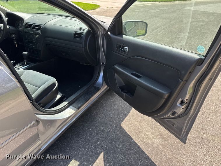 image for item MX9176 2006 Ford Fusion 