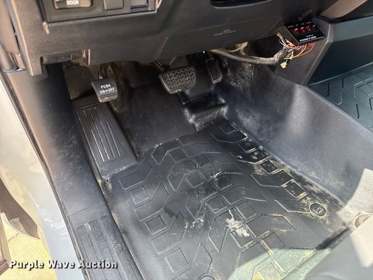 image for item NK9147 2020 Toyota Tundra Crew Cab pickup truck