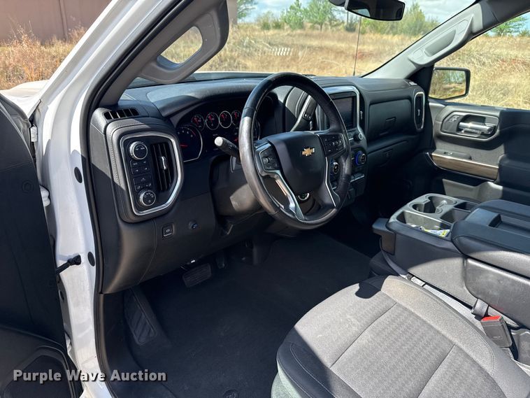 image for item NK9148 2021 Chevrolet Silverado 1500 Crew Cab pickup truck