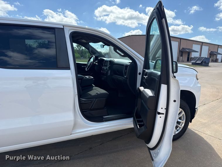 image for item NK9148 2021 Chevrolet Silverado 1500 Crew Cab pickup truck