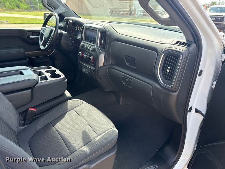 image for item NK9148 2021 Chevrolet Silverado 1500 Crew Cab pickup truck