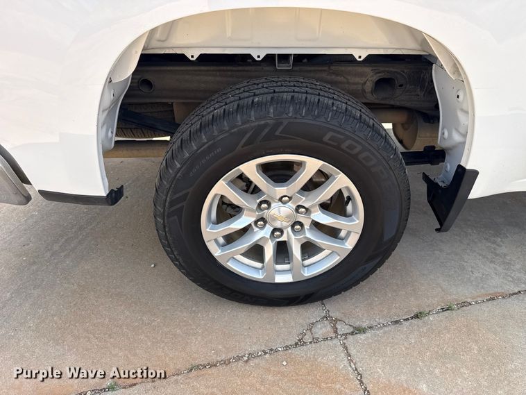 image for item NK9148 2021 Chevrolet Silverado 1500 Crew Cab pickup truck