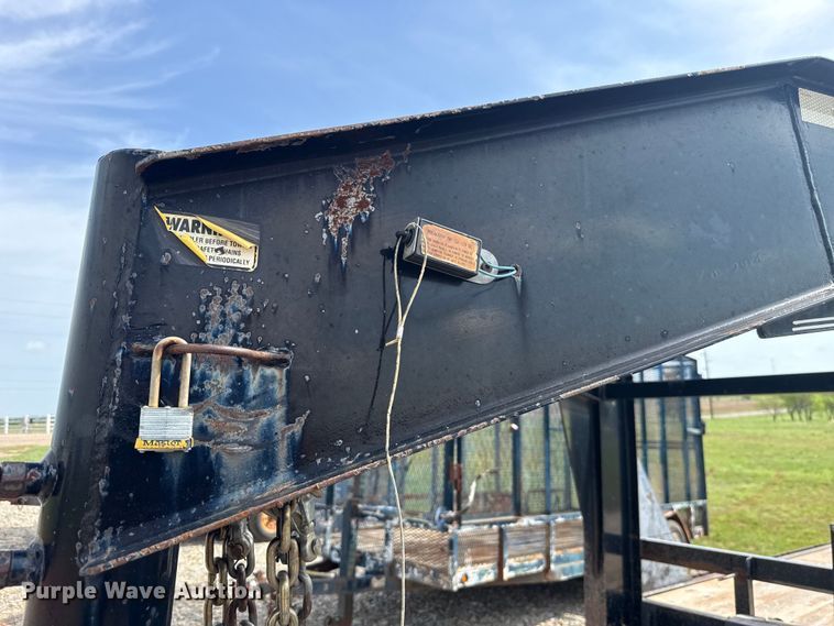 image for item NK9200 2014 Top Hat EHGN24X7-14E-F equipment trailer