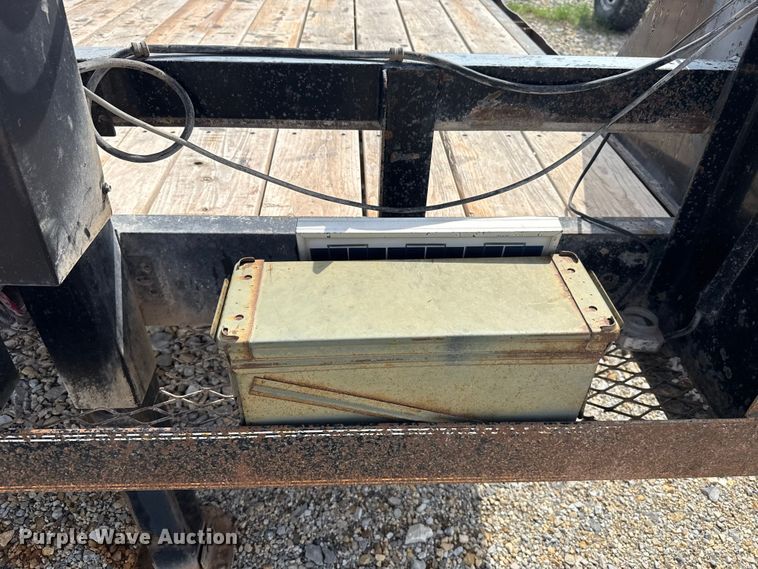 image for item NK9200 2014 Top Hat EHGN24X7-14E-F equipment trailer