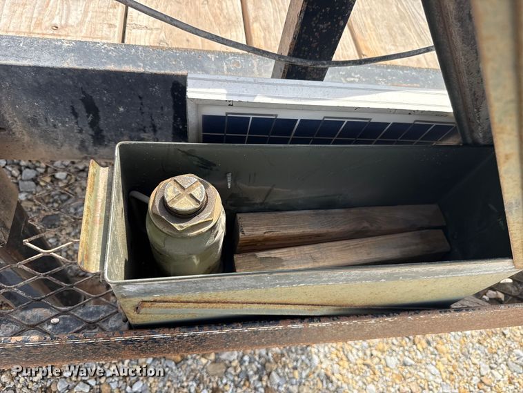 image for item NK9200 2014 Top Hat EHGN24X7-14E-F equipment trailer