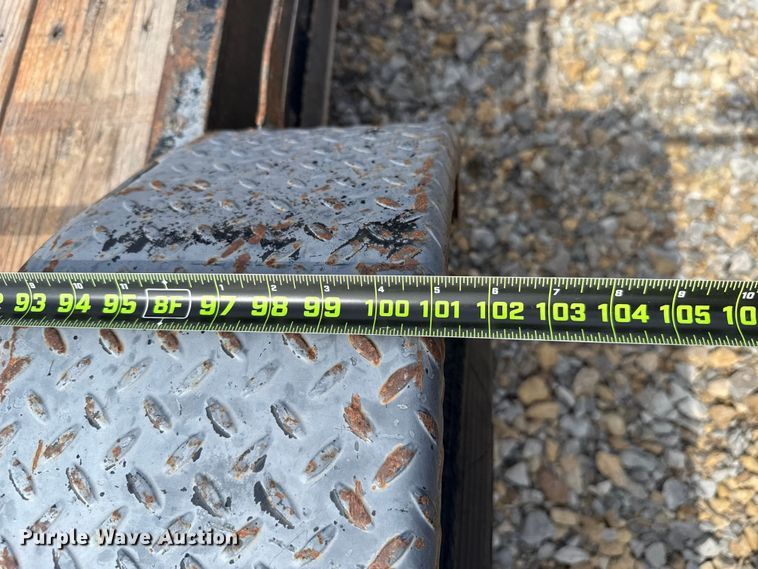 image for item NK9200 2014 Top Hat EHGN24X7-14E-F equipment trailer