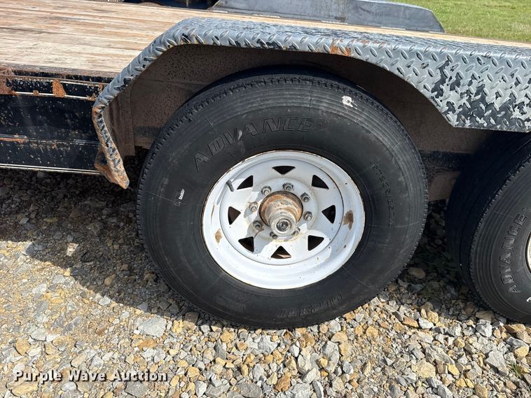 image for item NK9200 2014 Top Hat EHGN24X7-14E-F equipment trailer