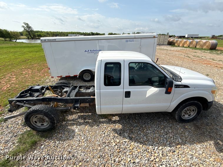 image for item NK9201 2011 Ford F250 Super Duty Ext. Cab pickup truck cab and chassis