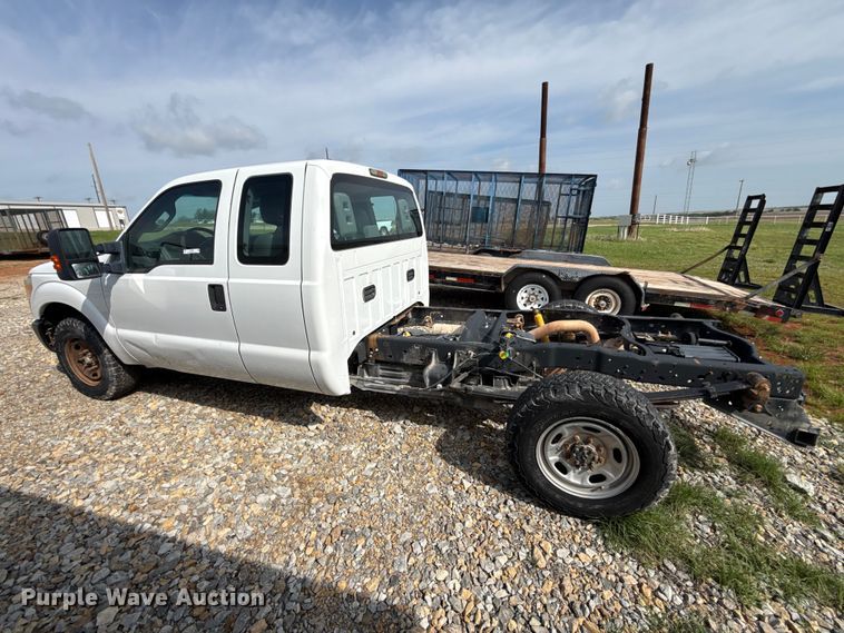 image for item NK9201 2011 Ford F250 Super Duty Ext. Cab pickup truck cab and chassis