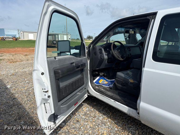 image for item NK9201 2011 Ford F250 Super Duty Ext. Cab pickup truck cab and chassis
