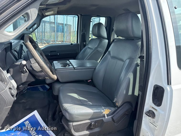image for item NK9201 2011 Ford F250 Super Duty Ext. Cab pickup truck cab and chassis