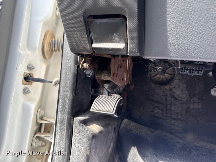 image for item NK9201 2011 Ford F250 Super Duty Ext. Cab pickup truck cab and chassis