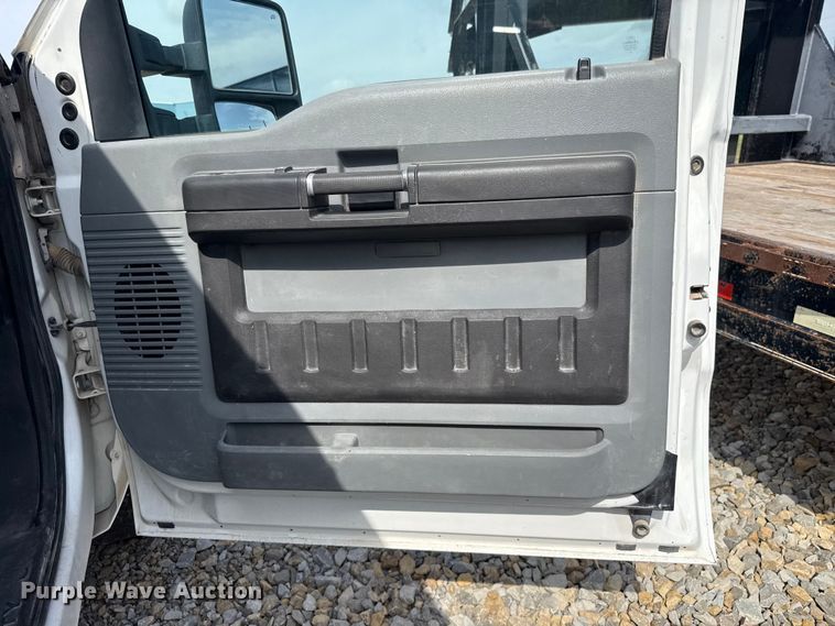 image for item NK9201 2011 Ford F250 Super Duty Ext. Cab pickup truck cab and chassis