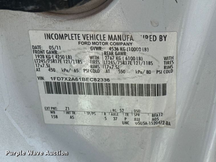 image for item NK9201 2011 Ford F250 Super Duty Ext. Cab pickup truck cab and chassis