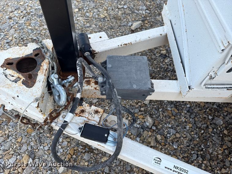 image for item NK9202 1998 S&H Cargo BH enclosed cargo trailer