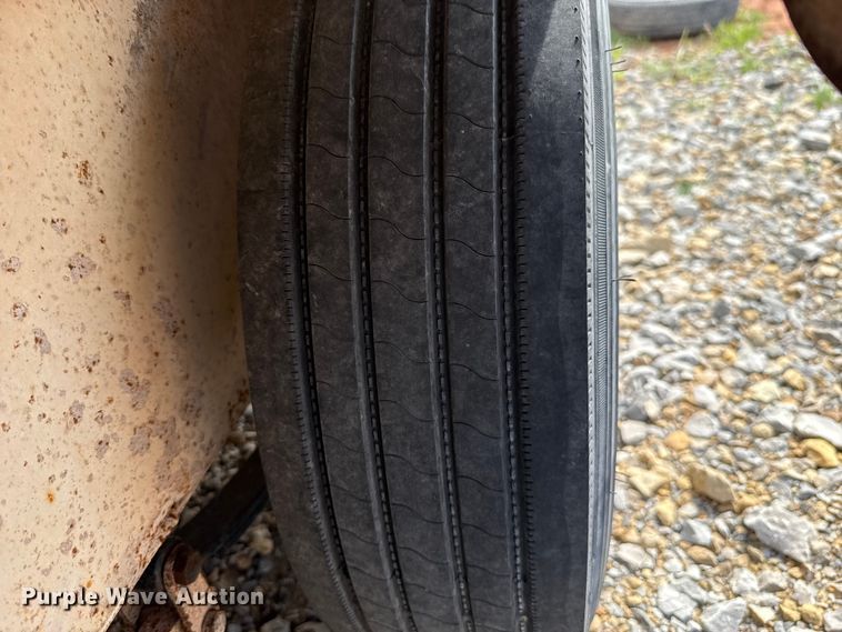 image for item NK9202 1998 S&H Cargo BH enclosed cargo trailer